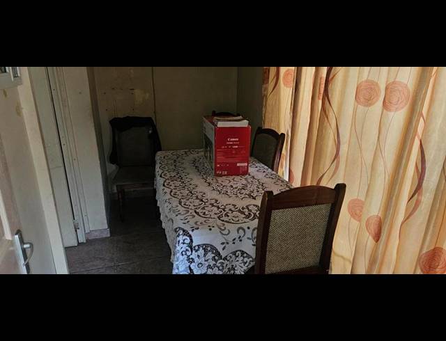 5 BEDROOM HOUSE FOR SALE IN SEA VIEW